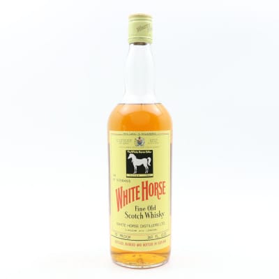 White Horse Blend Circa 1970's 26 2/3 FL OZ