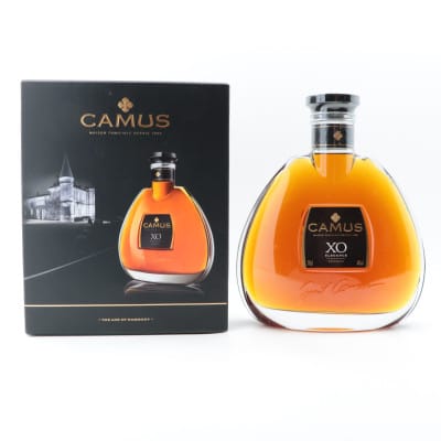 Camus XO Elegance, 40% whisky bottle