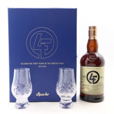 GLENFARCLAS 21 YEAR OLD APACHE CELEBRATING FORTY YEARS OF THE FORTIES FIELD 19752015 WITH GLASSES