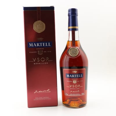 Martell V.S.O.P Medaillon, French Tronçais Oak Cask, 40% whisky bottle