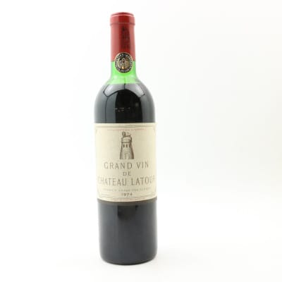 Château Latour Grand Vin 1974, Pauillac, France, 730 ml whisky bottle