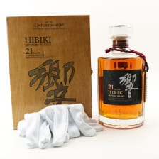 HIBIKI 21 YEAR OLD IN WOODEN BOX WITH GLOVES