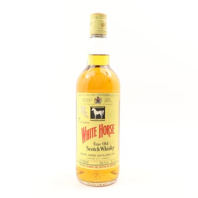 White Horse Circa 1970’s 26 2/3 Fl Oz