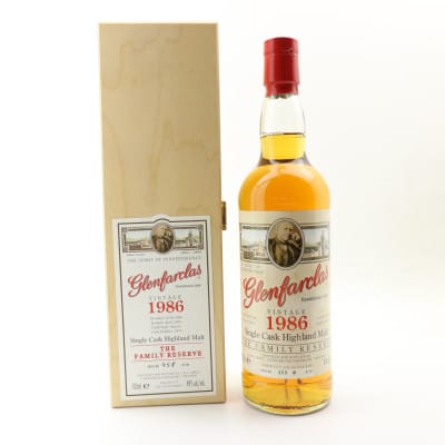 Glenfarclas 1986 Single Cask #2919 Family Reserve