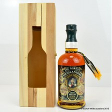 WILLIAM GRANT GORDON HIGHLANDERS BICENTENARY IN WOODEN BOX