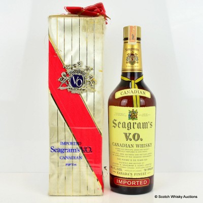 Seagram's V.O Canadian Whisky 26 2/3 Fl Oz 1960's Bottle