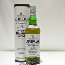 LAPHROAIG 10 YEAR OLD WITH KEY CHAIN