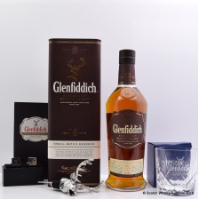 GLENFIDDICH 18 YEAR OLD WITH STAG S HEAD POURER  BRANDED GLENCAIRN GLASS  BRANDED CUFFLINKS   GLENFIDDICH BOOKLET