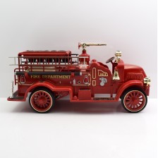 JIM BEAM 100 MONTHS OLD FIRE TRUCK DECANTER 75CL