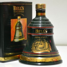BELL S DECANTER 8 YEAR OLD XMAS 1995