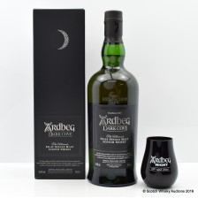 Ardbeg Feis Ile 2016 Dark Cove With Glass