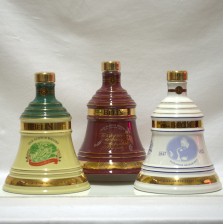 BELL S DECANTERS X 3 CHRISTMAS 1998  1999   2001 75CL