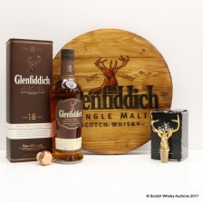 Glenfiddich 18 Small 125th Anniversary Stopper Gold Stag S Head Stopper Decorative Cask End