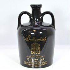 BALLANTINE S VERY OLD 17 YEAR OLD BLACK CERAMIC DECANTER