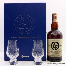 GLENFARCLAS 21 YEAR OLD APACHE CELEBRATING FORTY YEARS OF THE FORTIES FIELD 1975 2015 WITH GLASSES