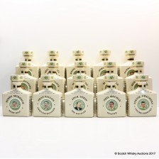 POINTERS CELTIC 1967 EUROPEAN CUP WINNING TEAM CERAMIC DECANTERS 15 X 70CL
