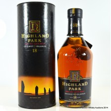 HIGHLAND PARK 18 YEAR OLD DUMPY BOTTLE GOLD H OVER BLACK LABEL  75 RESERVE