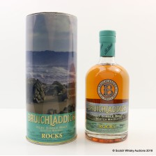 BRUICHLADDICH ROCKS QUEEN S AWARD FOR ENTERPRISE DISTILLERY OF THE YEAR 2001   2003